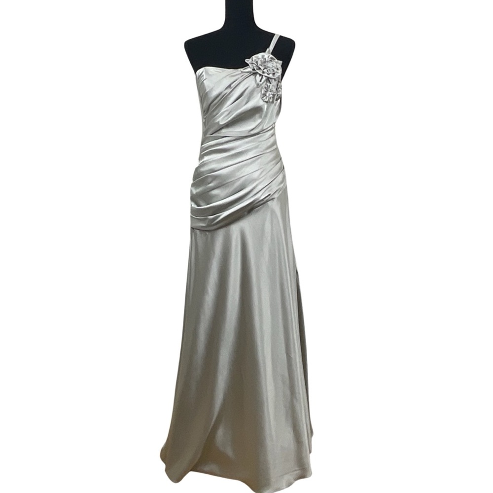 Silver Prom Evening Gown by Nox Nari Anna Size M NEW